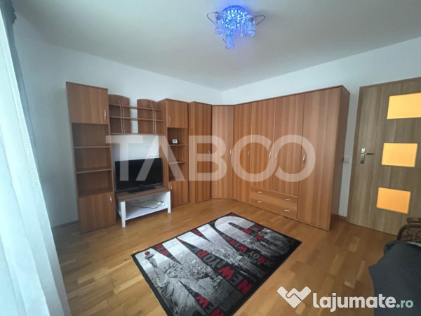 Apartament 2 camere etaj intermediar de inchiriat cu balcon 