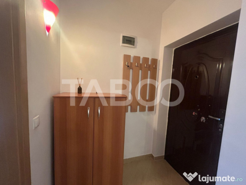 Apartament 2 camere etaj intermediar de inchiriat cu balcon 