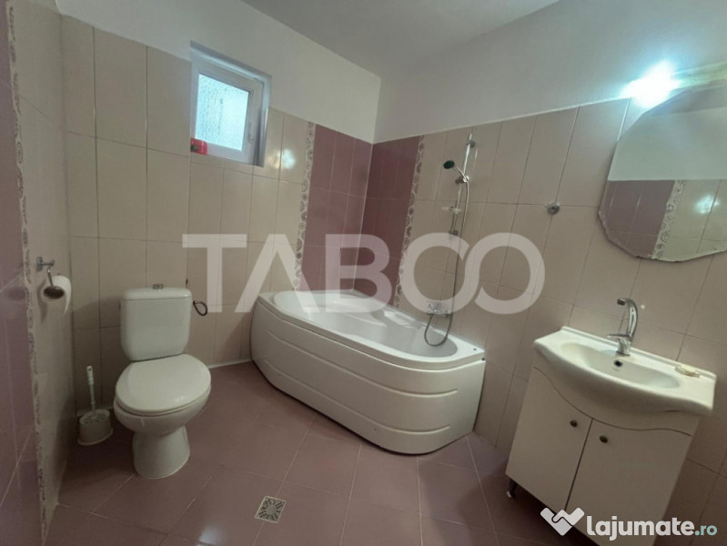 Apartament 2 camere etaj intermediar de inchiriat cu balcon 