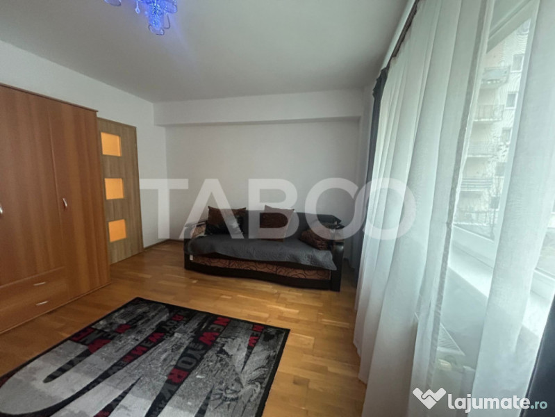 Apartament 2 camere etaj intermediar de inchiriat cu balcon 