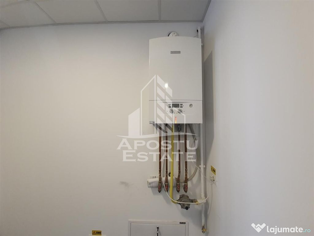 Spatiu comercial 43 mp + loc parcare, in zona Balcescu 