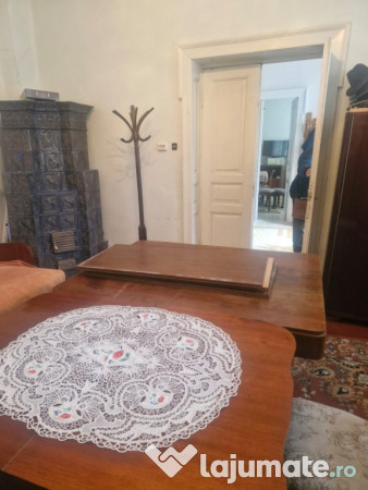 Casa interbelica zona semicentrala Buzau 