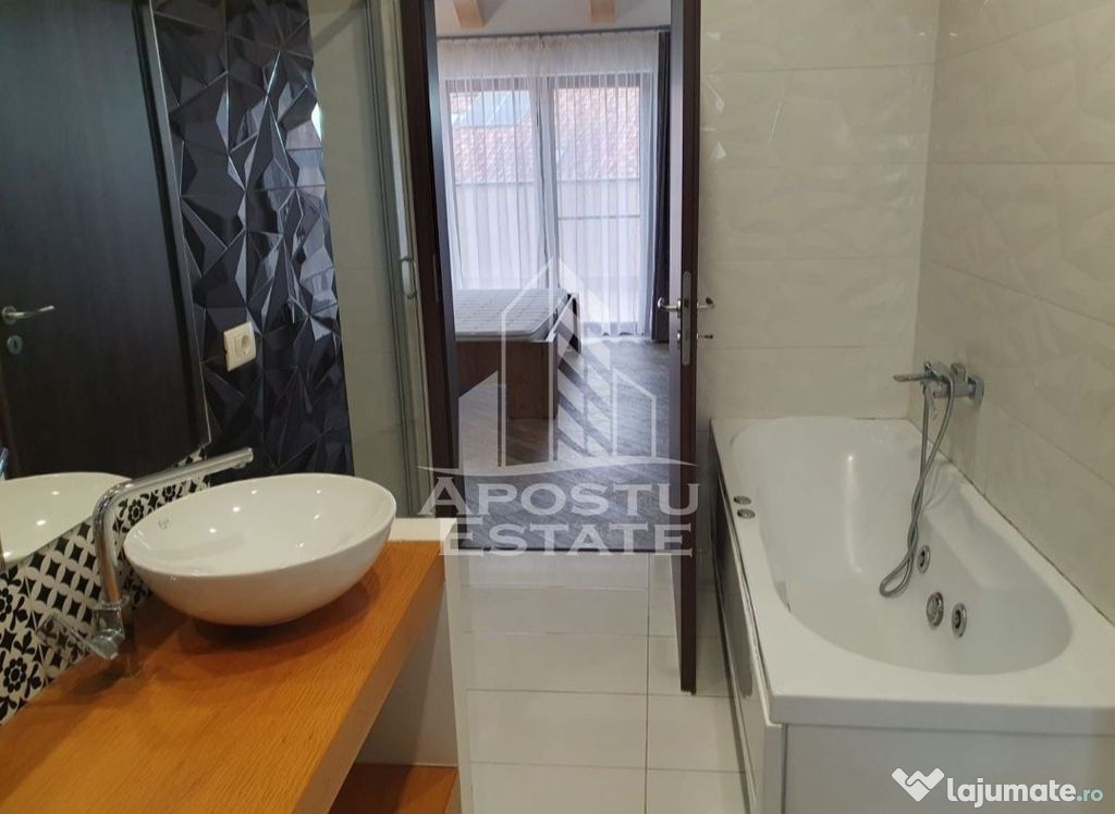 Casa insiruita cu 4 camere si garaj,Mosnita Noua