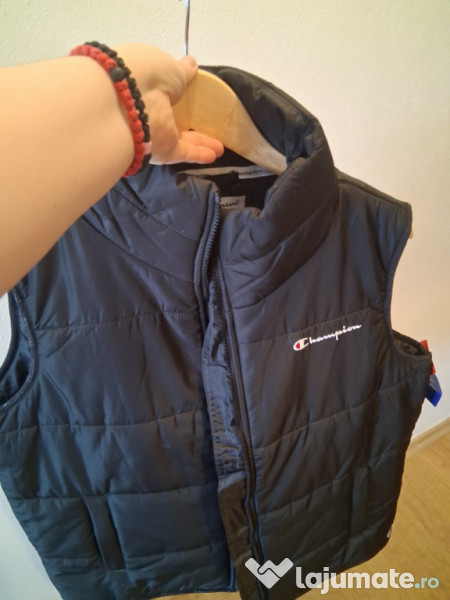 Vestă champion nou 