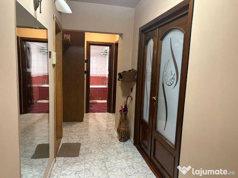 Ap. 3 cam decomandat - GARĂ, acces facil Univ. Al. Ioan Cuza