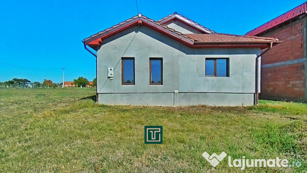 Casă cu 4 camere de vânzare în Fântânele – cartier nou de case 