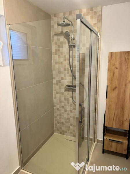 Meseriaș construcții Renovări interioare tâmplar montaj etc