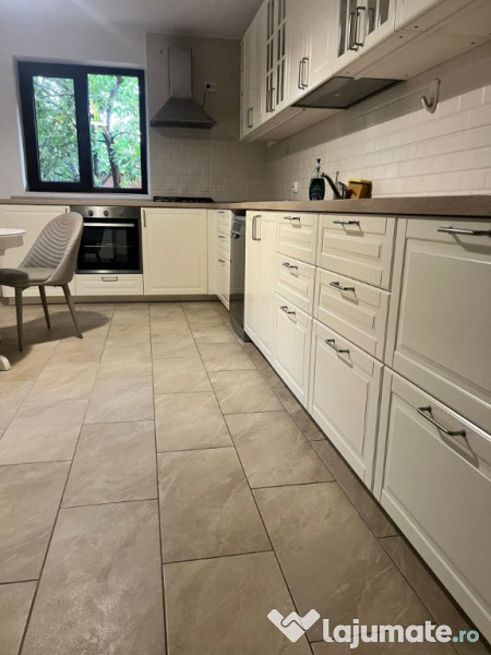 Meseriaș construcții Renovări interioare tâmplar montaj etc