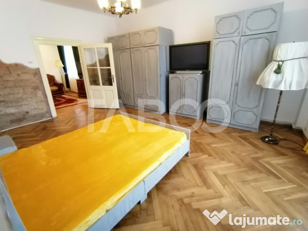 Apartament la casa 2 camere 58 utili renovat in Orasul de Jo 