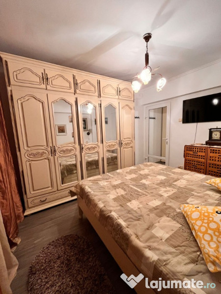 Apartament 3 camere decomandat, etaj intermediar, zona Garii