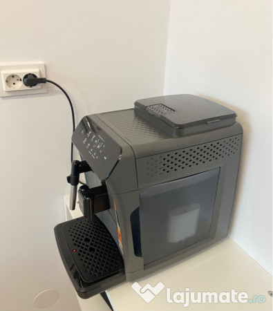 Espressor automat Philips 800 Series (EP0824) - ca nou 