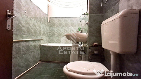 Apartament spatios, cu 2 camere decomandat