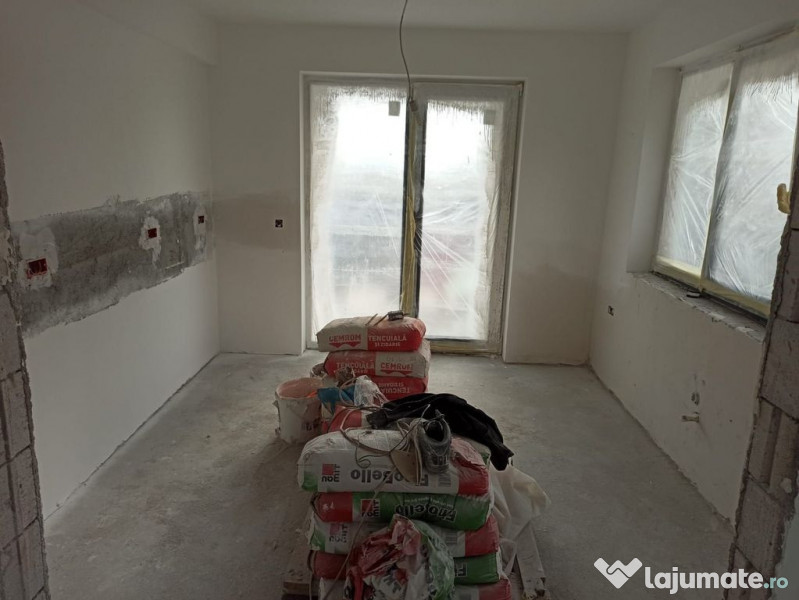 Vila ind.3cam+2bai+2parcari+192mp curte/centru Popesti-Le... 