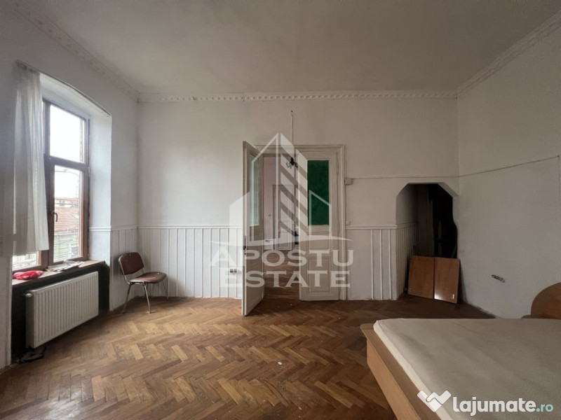 De VÂNZARE - apartament 3 camere zona Maria 