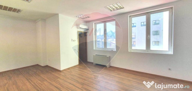 Birou de închiriat în Brașov zona centrală în clădi...