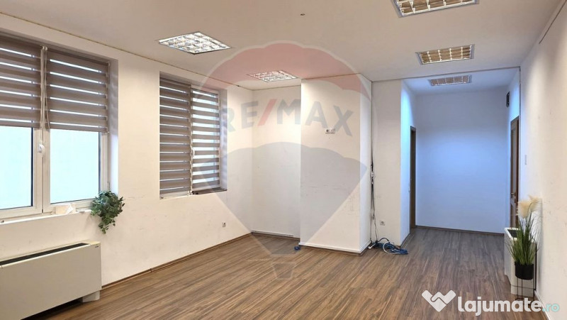 Birou de închiriat în Brașov zona centrală în clădi...