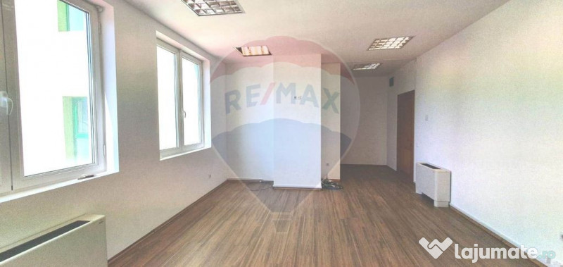 Birou de închiriat în Brașov zona centrală în clădi...