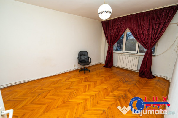 ID 3632 - Apartament 3 camere de vanzare -Str. Mircea Voda