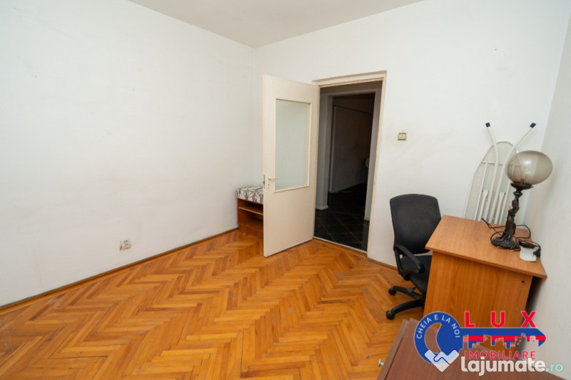 ID 3632 - Apartament 3 camere de vanzare -Str. Mircea Voda