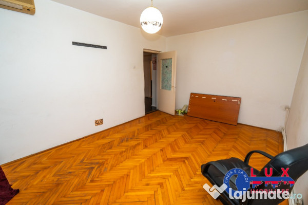 ID 3632 - Apartament 3 camere de vanzare -Str. Mircea Voda
