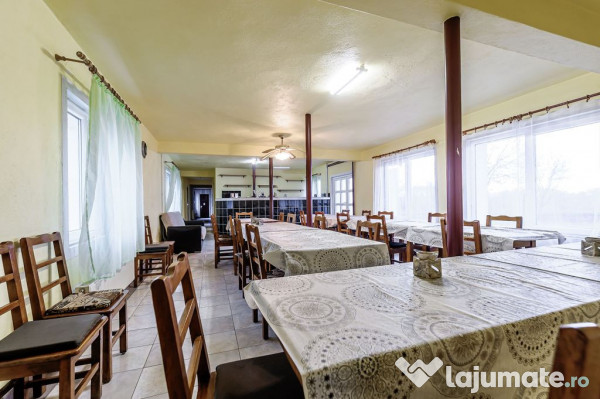 Clădire potrivită pentru proiecte educaționale sau de ...