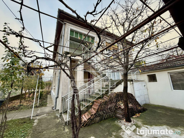 Casa individuala cu 2 fronturi stradale, teren 480mp, zon...