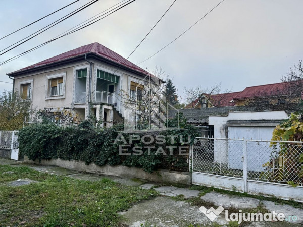 Casa individuala cu 2 fronturi stradale, teren 480mp, zon...