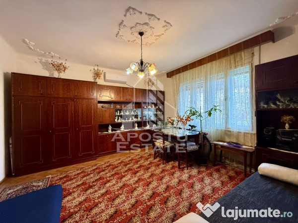 Casa individuala cu 2 fronturi stradale, teren 480mp, zon...