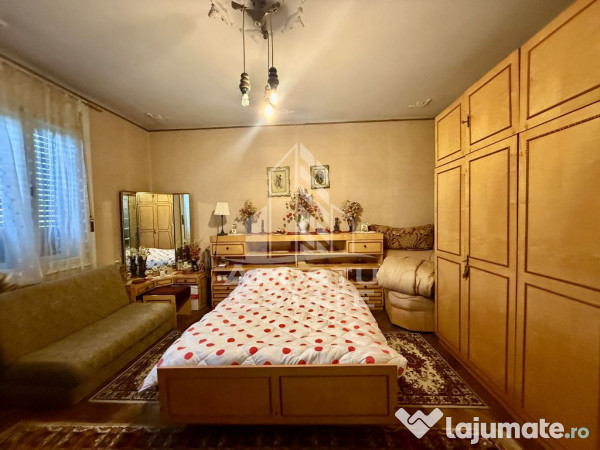 Casa individuala cu 2 fronturi stradale, teren 480mp, zon...