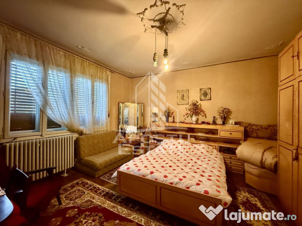 Casa individuala cu 2 fronturi stradale, teren 480mp, zon...