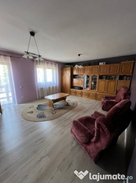 Casa 5 camere, P+1+Pod, toate utilitatile