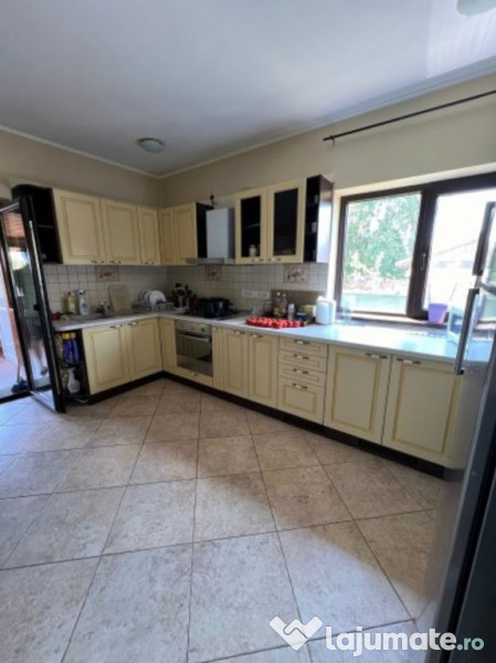 Casa 5 camere, P+1+Pod, toate utilitatile