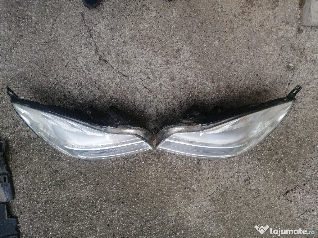 Faruri Opel Insignia 