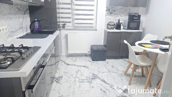 Vand apartament 3 c. dec.,Deva, Imp.Traian, etaj 1, mobilat, PARCARE