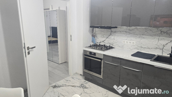 Vand apartament 3 c. dec.,Deva, Imp.Traian, etaj 1, mobilat, PARCARE