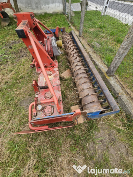 Freza verticala 3 m marca Lely Tavalug paker 