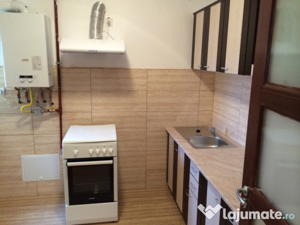 Apartament spatios cu doua dormitoare si doua baii 