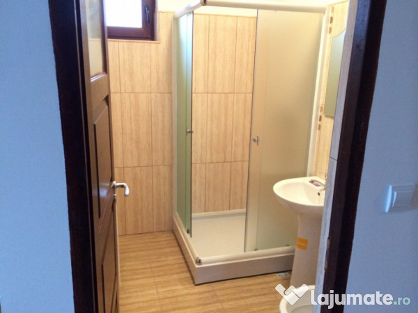 Apartament spatios cu doua dormitoare si doua baii 