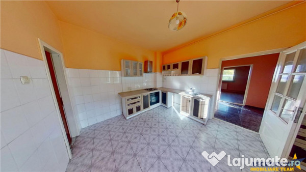 3D! Apartament in casa:recomandat locuinta sau business, Gar 