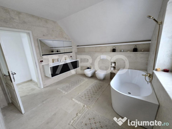 Casa individuala de vanzare teren 852 mp 5 camere 2 bai Seli