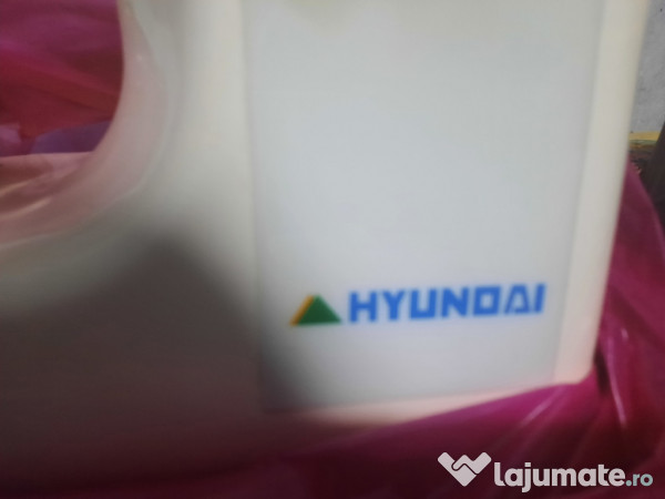 Chitara electronica cat si masina de cusut 