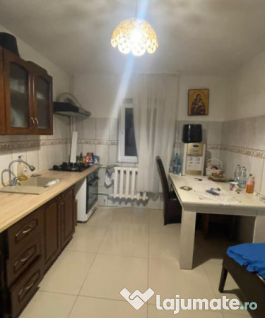 Apartament 4 camere de vânzare în zona Inel I – confort,