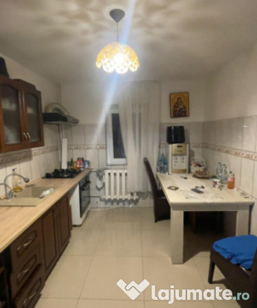 Apartament 4 camere de vânzare în zona Inel I – confort,