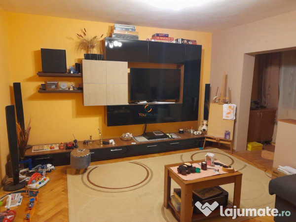 Decomandat cu Centrala Torontalului