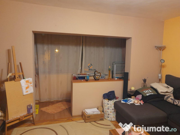 Decomandat cu Centrala Torontalului