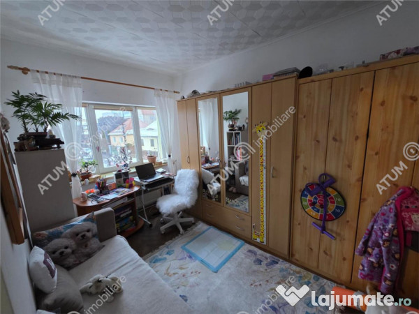 Casa individuala cu 4 camere si curte de 575 mp zona Vasile 