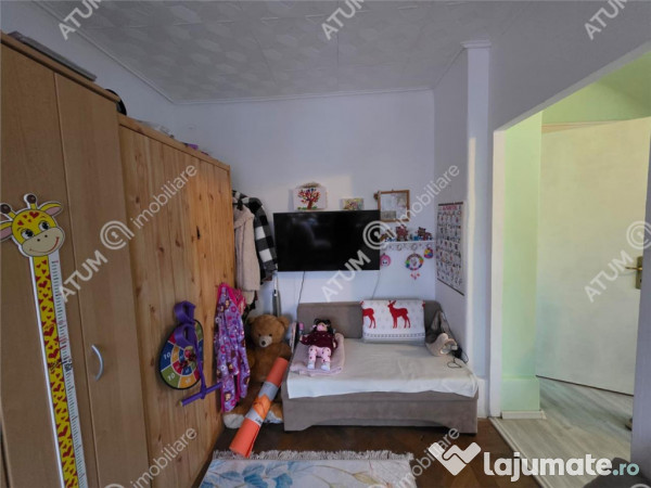 Casa individuala cu 4 camere si curte de 575 mp zona Vasile 