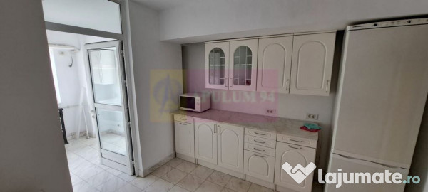 Inchiriere apartament 3(din4)camere pe bd Decebal, metrou... 