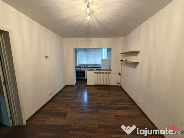 Garsoniera parter, de in zona Centrala - Bucegi - Sala Poli