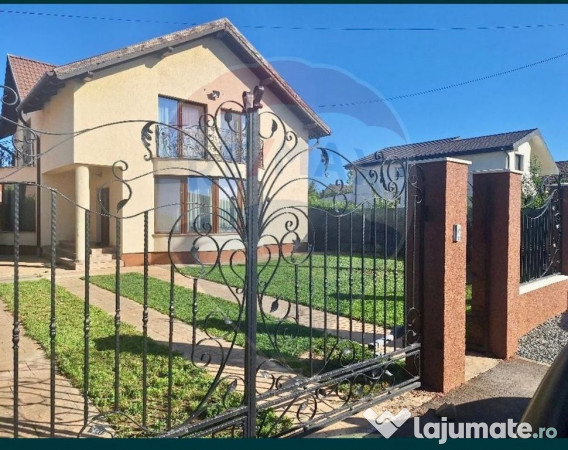Casa/Vilă cu 4 camere de vânzare in Santandrei 